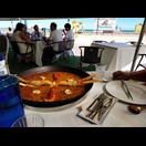 Essen (Fideuà de Mariscos) mit Blick aufs Mittelmeer